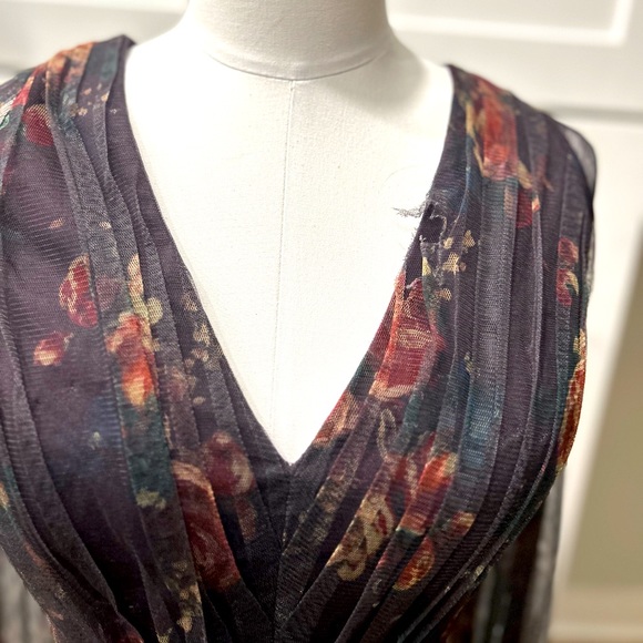 Marchesa Notte Long Floral Print Dress With Black Mesh Overlay, Deep V - Picture 11 of 12